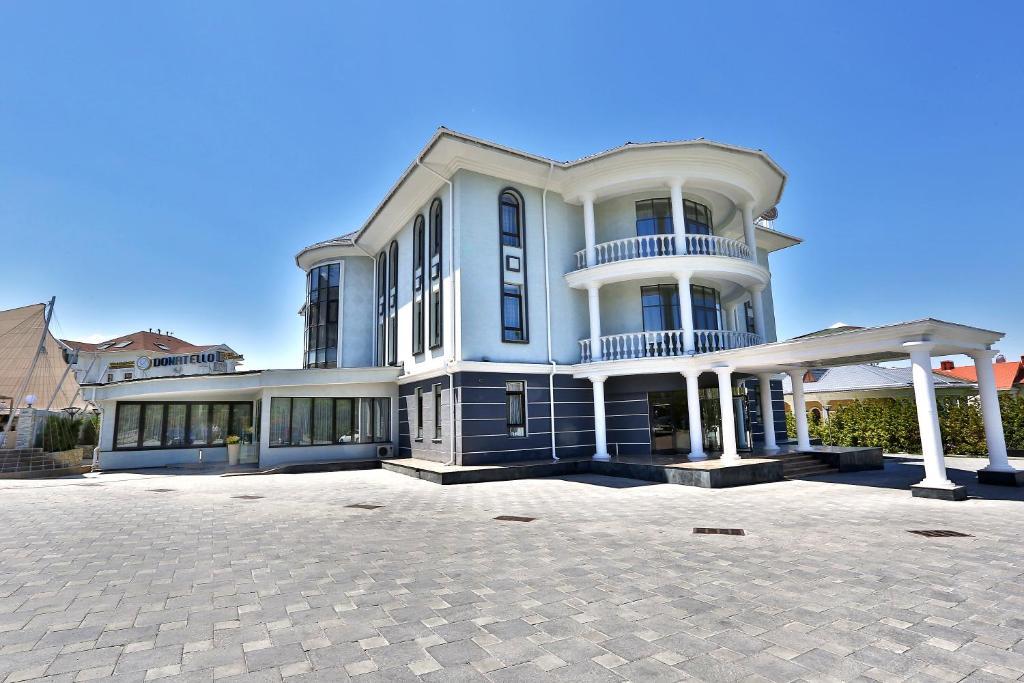Donatello Boutique Hotel Almatî Exterior foto